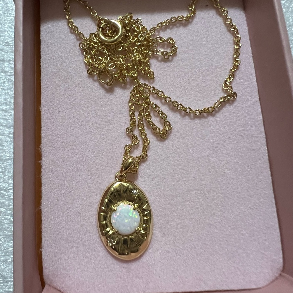 Local Electric Gold with Opal beautiful Necklace NIOB - Picture 7 of 16